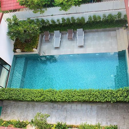De Ninth Boutique Hotel & Spa Phnom Penh Exterior photo