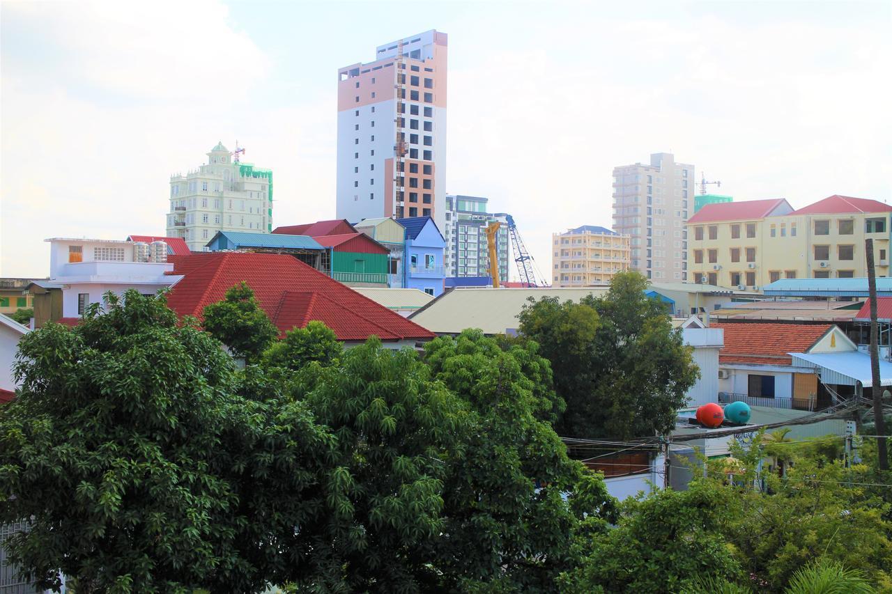 De Ninth Boutique Hotel & Spa Phnom Penh Exterior photo