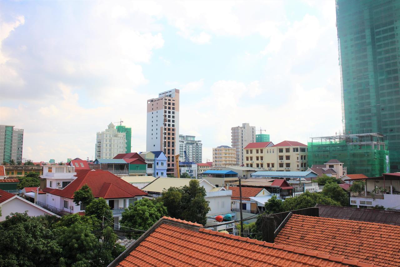 De Ninth Boutique Hotel & Spa Phnom Penh Exterior photo