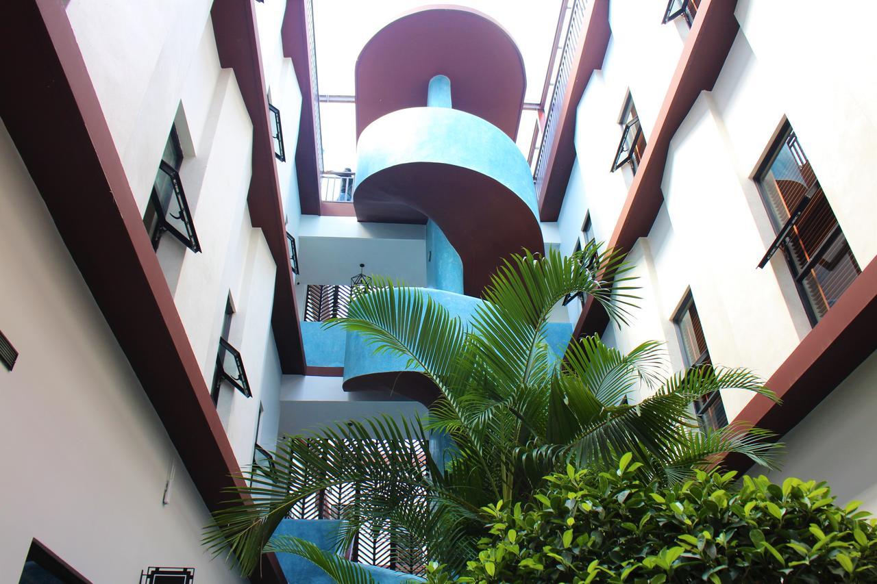 De Ninth Boutique Hotel & Spa Phnom Penh Exterior photo