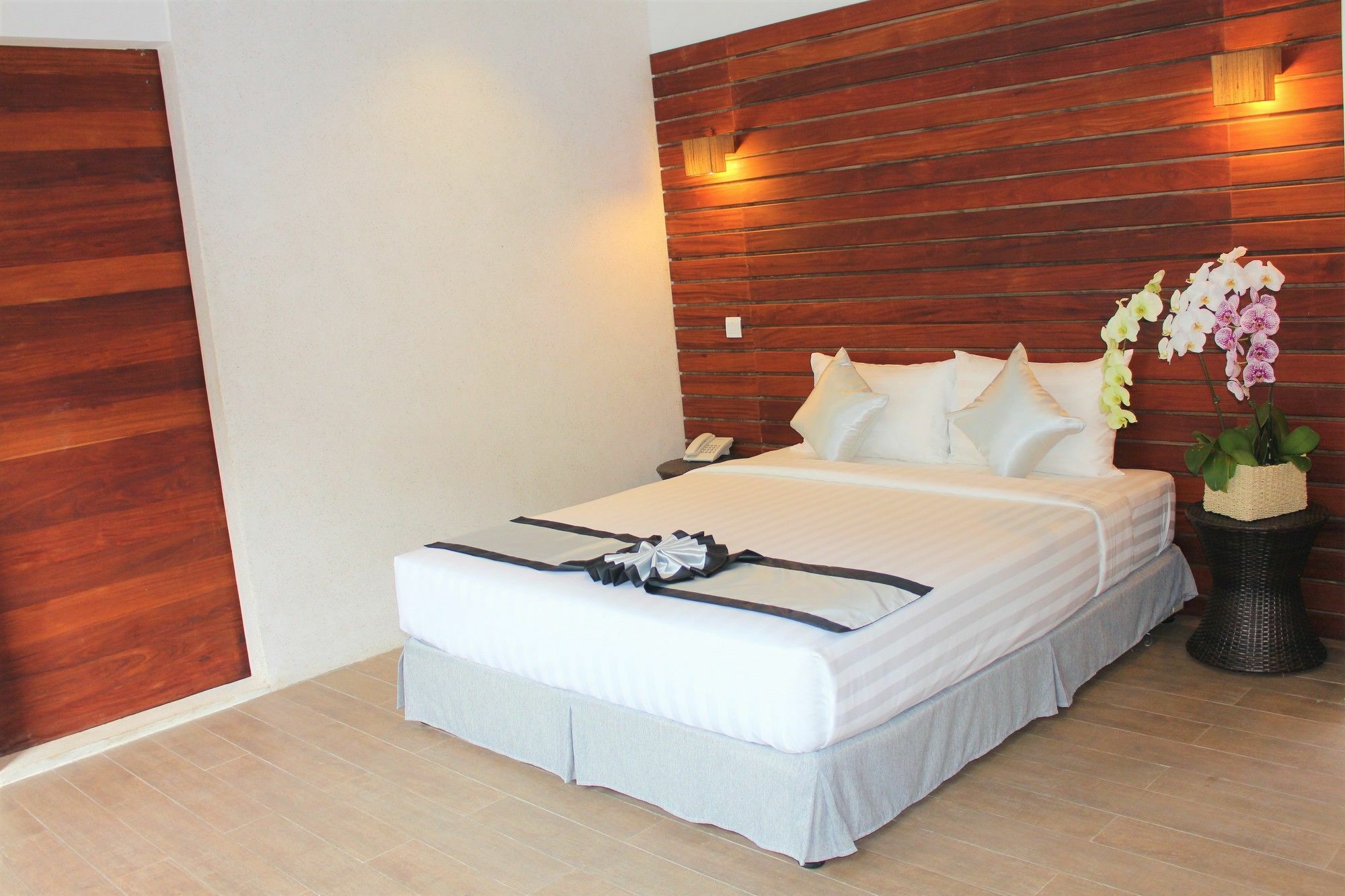 De Ninth Boutique Hotel & Spa Phnom Penh Exterior photo