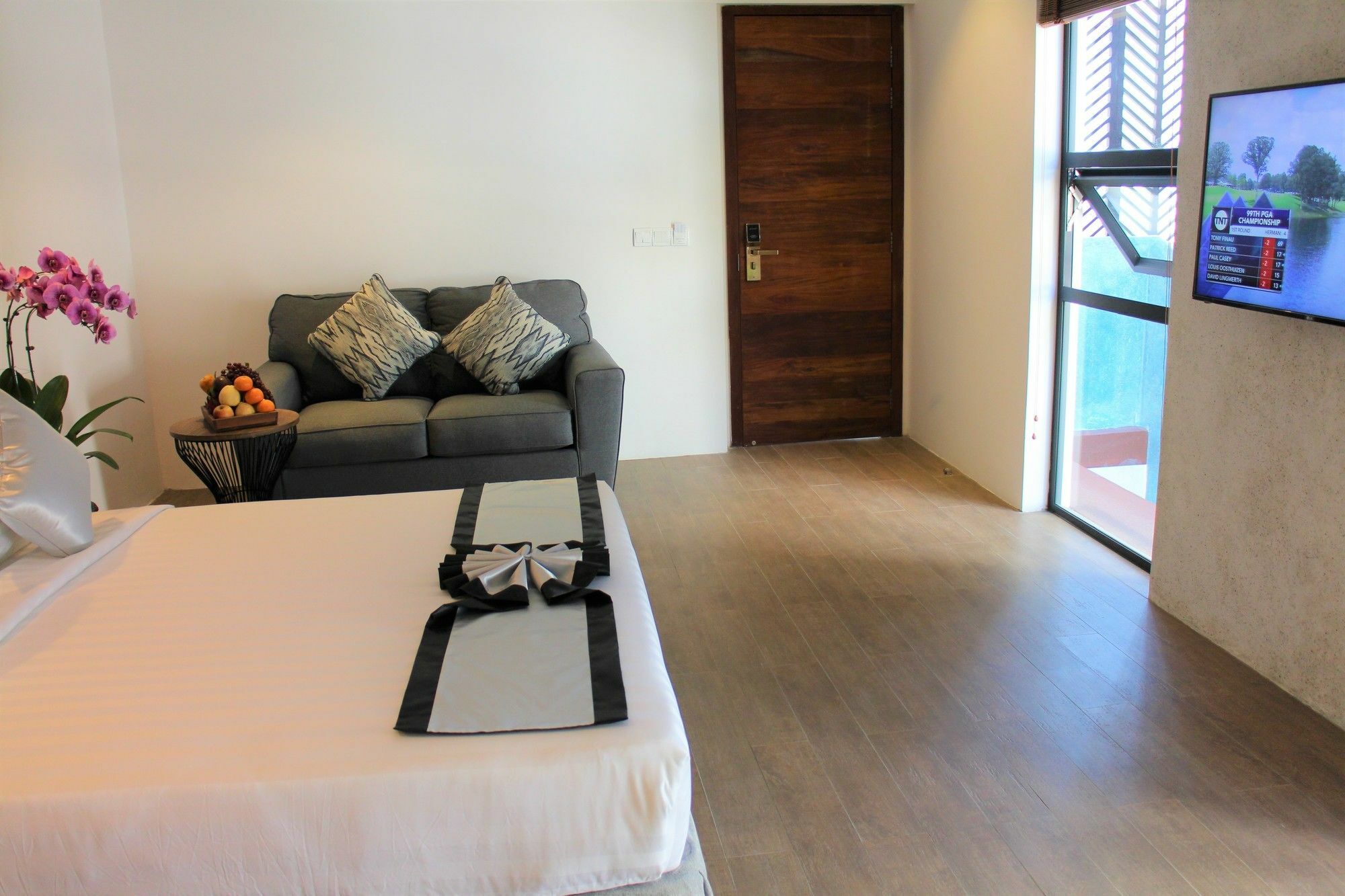 De Ninth Boutique Hotel & Spa Phnom Penh Exterior photo