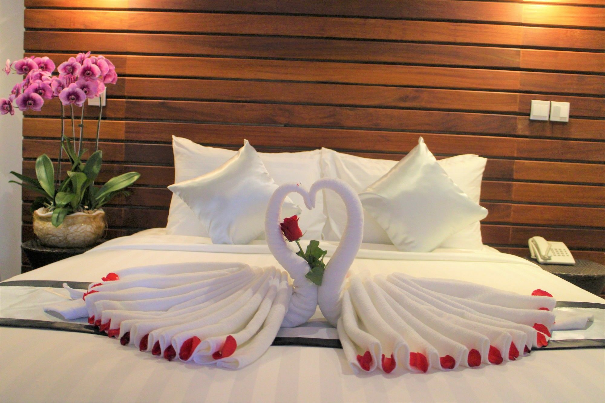 De Ninth Boutique Hotel & Spa Phnom Penh Exterior photo