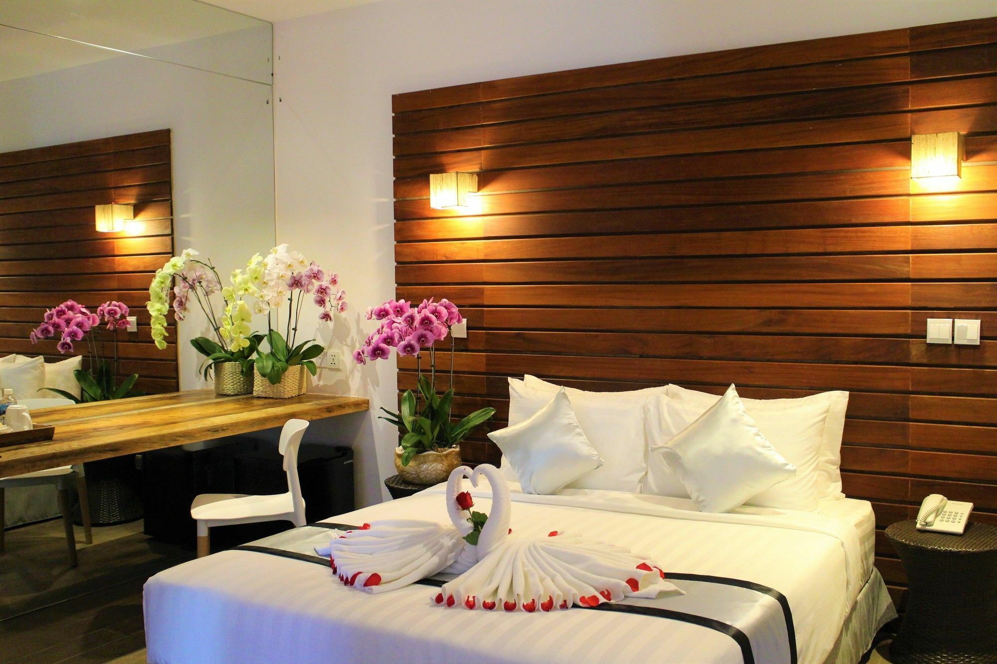 De Ninth Boutique Hotel & Spa Phnom Penh Exterior photo